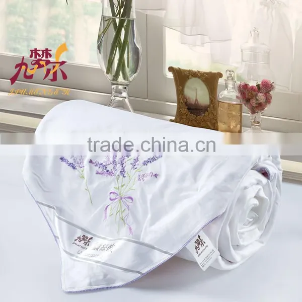 100% Pure Handmade Mulberry Silk Quilt for Sale in China