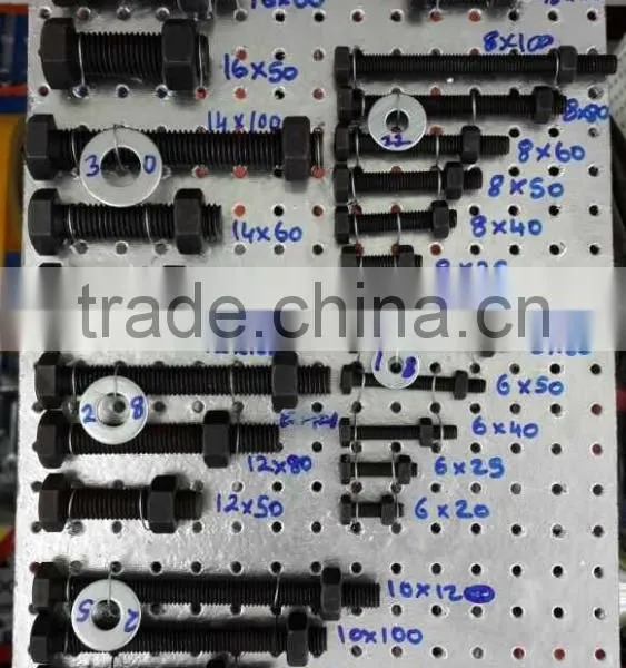 Grade 8.8 DIN931 DIN934 Carbon Steel Bolt and Nut photo-4