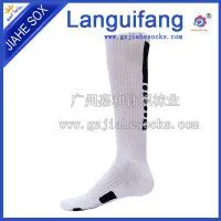 2015 New Style High Quality OEM Sport Football Socks photo-3