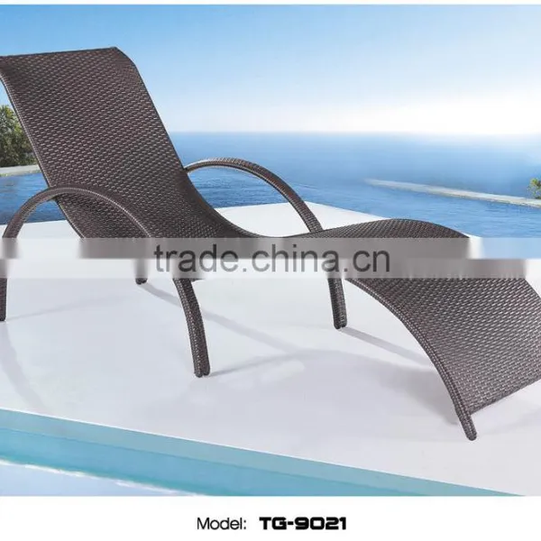 Outdoor Garden Furniture Rattan Sun Loungers Competitive Price Chaise Lounge With Cushion Quality Choice photo-4