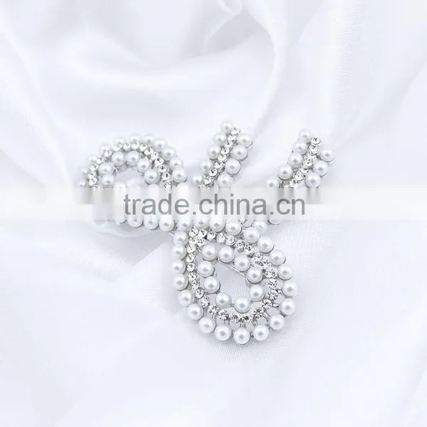 European Classic Platinum Micro Explosion Zircon Fashion Exquisite Bow Brooch Men Wedding Brooch photo-4
