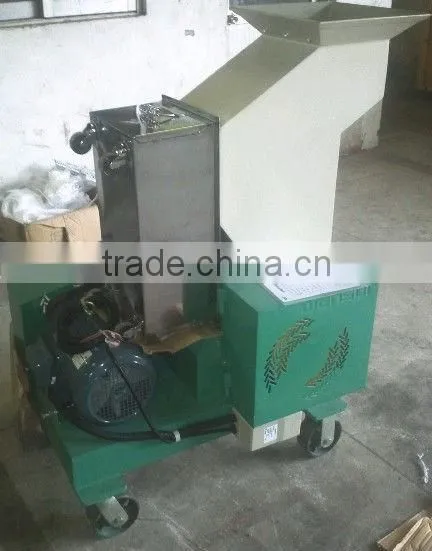 PET/PC Plastic Crushing Equipment/Plastic Breaking Machine for Plastic Factory