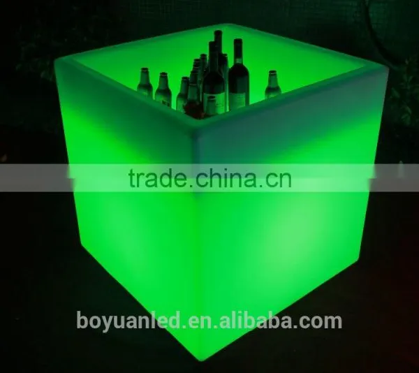 Plastic LED 16 Colors Changing Glowing Cubic Ice Bucket for Wine photo-3