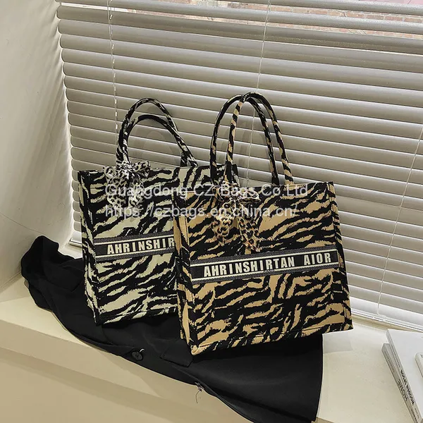 Woman Bag 2021 New Diana Bag Large Capacity Korean Simple Fashion One-shoulder Underarm Bag Multi-function Tote photo-2