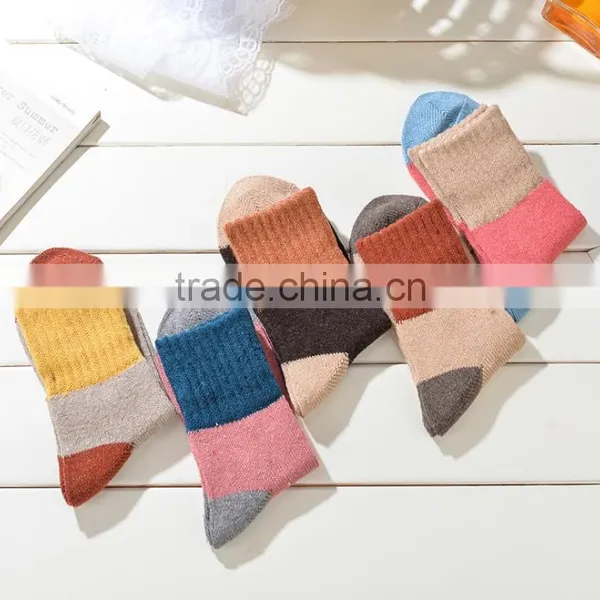 Zm21804a Wholesale Women Autumn Winter Socks Thick Warm Girls Horiery photo-3