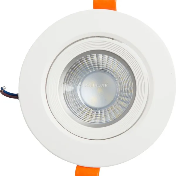 Антибликовая водонепроницаемая прожекторная люстра LED с уровнем защиты IP65