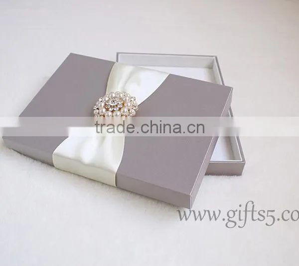 Elegant Grey Wedding Invitation Card Box With Brooch photo-4