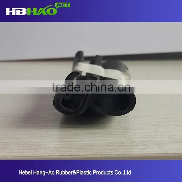 XHM-007 Strip Lock Plastic Container Rubber Seal Strip photo-3