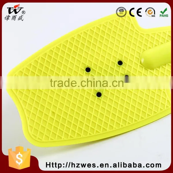 EN13613A 60kgs Top PP Deck Material OEM Fish Shape Skateboard photo-2