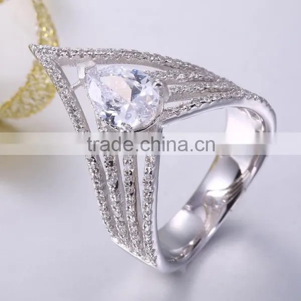 Silver Diamond Wedding Ring Silver Ear Ring photo-4