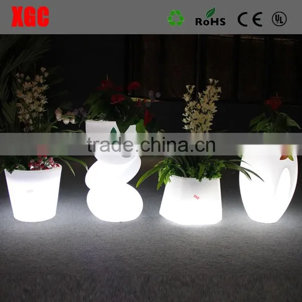 Outdoor and Indoor Decoration LED Lighting Planter Flower Pot photo-4