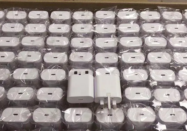 Wholesale Price Good Quality Hot Selling UK Plug Type c Cable Fast Charger for Samsung/note8/note9 photo-4
