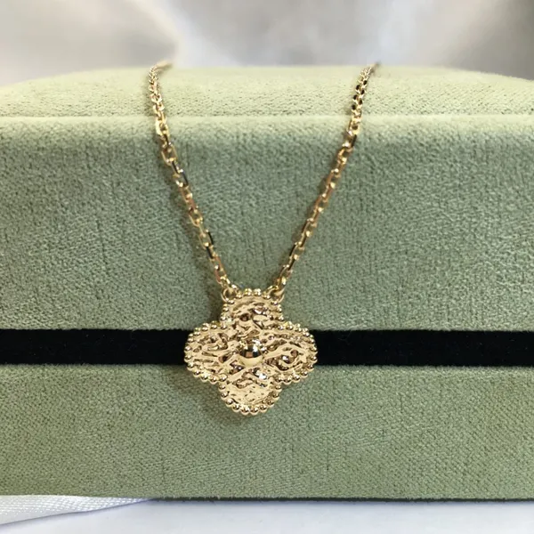 VCA 18K Gold Lava Four-Leaf Clover Necklace photo-5