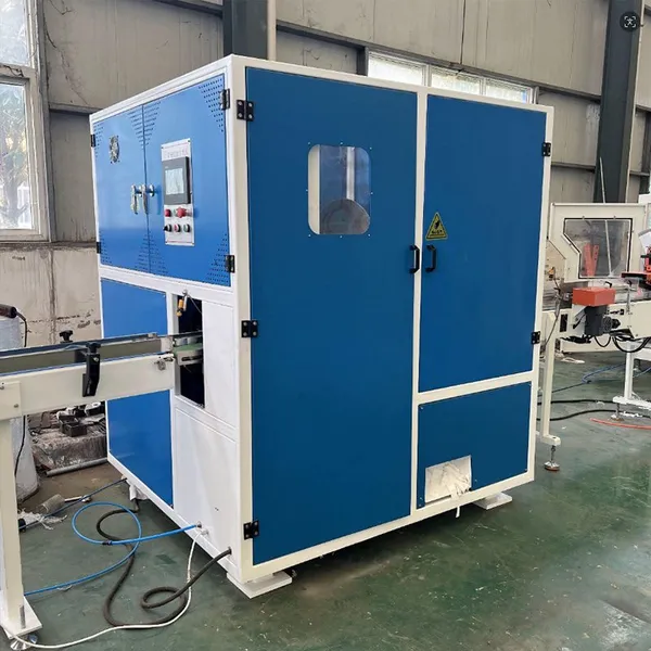 Ligne de production automatique de mouchoirs de papier faciaux à haute vitesse avec une capacité de 130 pièces/min pour les petites entreprises et les usines