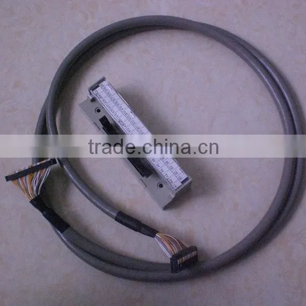 PLC Cable XG4M-4030-T Orinigal photo-2