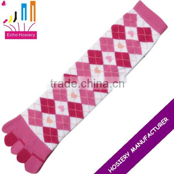 Women Toe Socks With Check Pattern