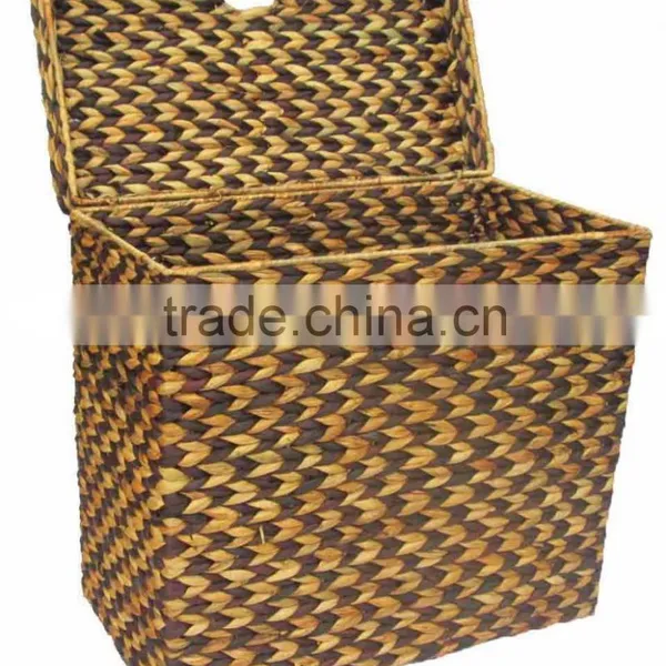 Water Hyacinth Storage Basket With Lid and Wood Handle photo-4