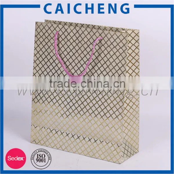 Made in China Custom Paper Bag for Clothes photo-6