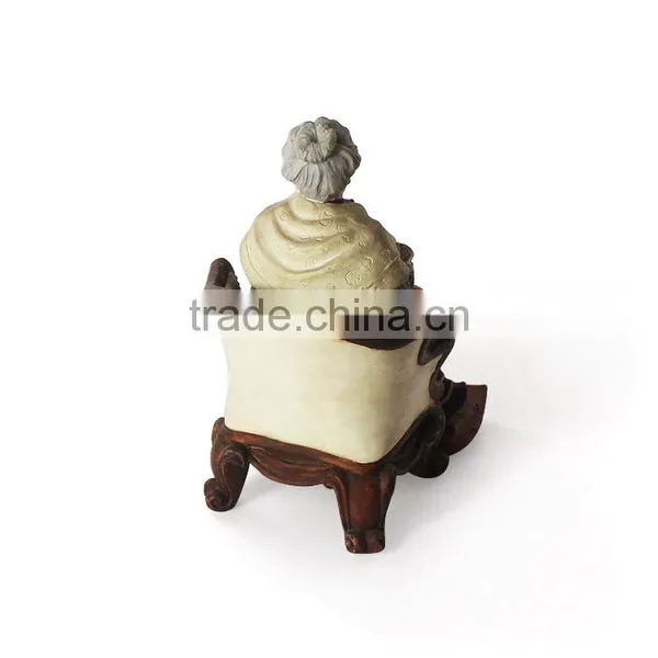 Europe Regional Feature Artificial Resin Grandma Figurine photo-5