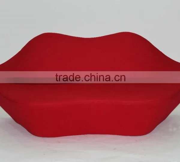 Wide 106 cm Living Room Sofa Modern Lip Sofa