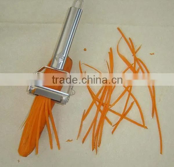 Good Quality Stainless Steel Manual Carrot Peeler photo-5