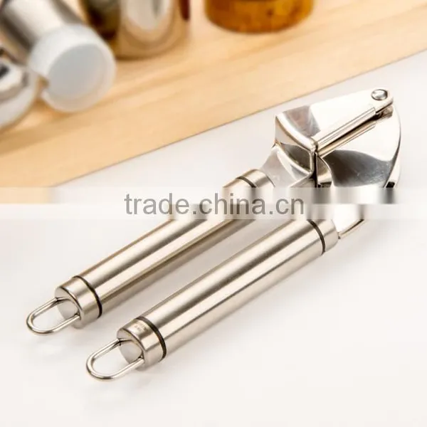 Garlic Press and Mincer, Free Cleaning Brush, 18/10 Anti Rust Stainless Steel photo-2