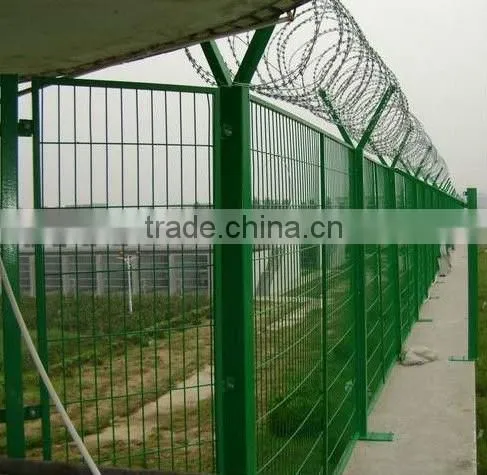 High Security Razor Barbed Military Wire Mesh Fence Razor Prison Wire Fence photo-2