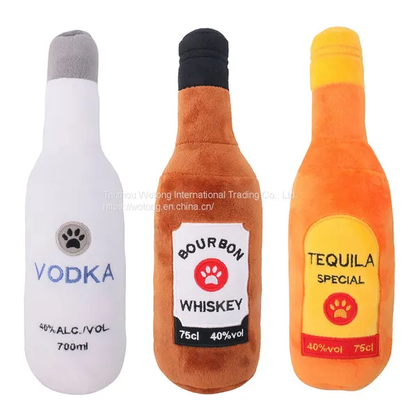 Wholesale Custom Eco Friendly Iq Training Plush Stuffed Whisky Bottle Shaped Squeaky Interactive Pet Toys Dog Chew Toys