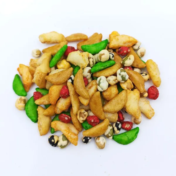 Savory Oven-Baked & Fried Kakinotane Rice Snacks With Assorted Coated Beans for Private Label OEM photo-3