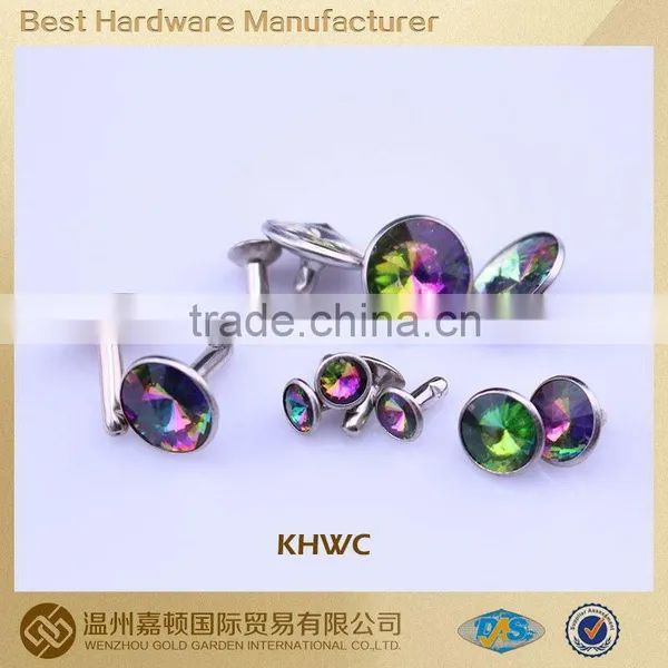 Fasteners on Jeans Rivets