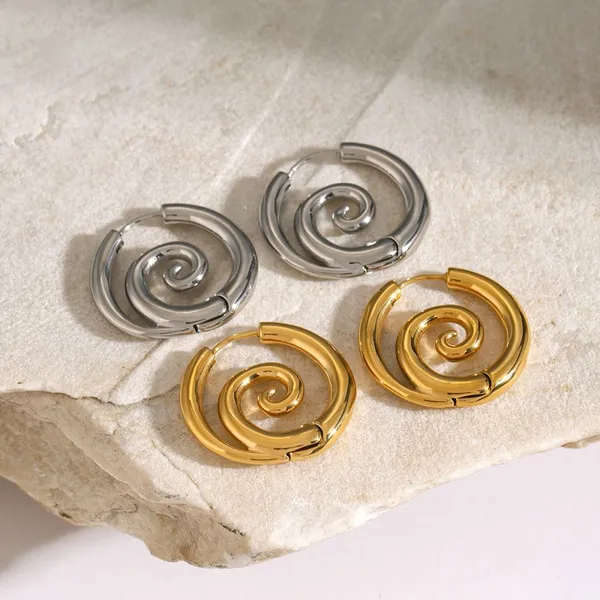 Heart-Shaped Stainless Steel Earrings With Peach Hammer Pattern - Romantic Design photo-3