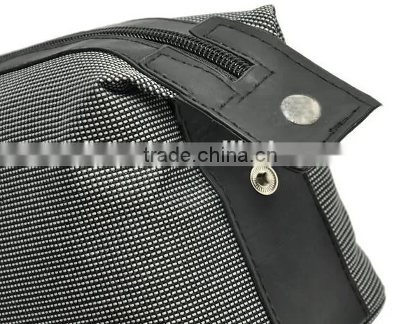 Elegant Small Plaid Toiletry Bag Travel Organizer Cosmetic Bag for Men Women photo-3
