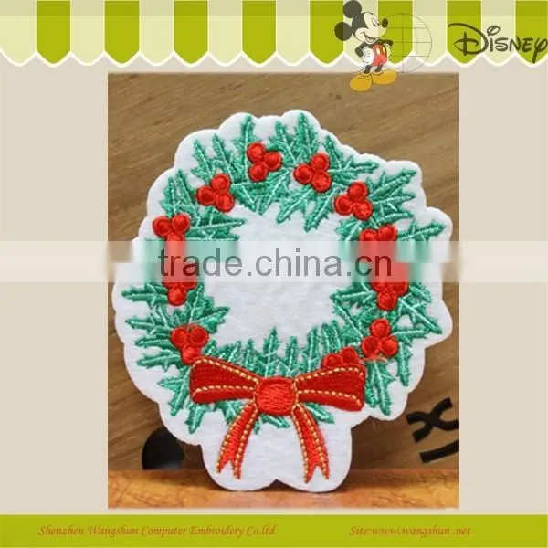 2014 Hot Sale Decoration Logo Christmas Series Embroidery Badge Pin-On photo-4