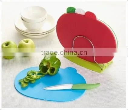 Plastic Oval Cutting Board photo-2
