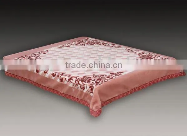 100% Plush Ployester Printed Special-carved Blanket