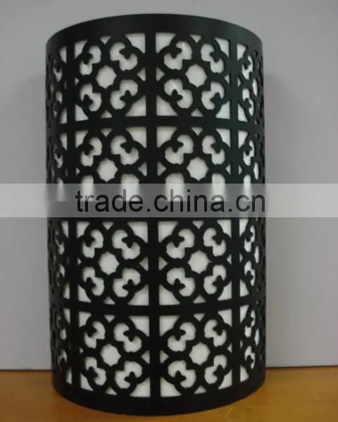 UL & CUL Listed Indoor Flower Wall Light in Painted Matte Black photo-2