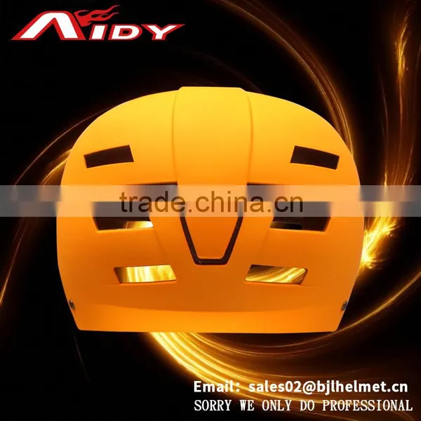 Modern Classic Style Widely Used Climbing Helmet photo-3