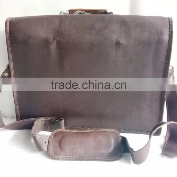 High Quality Stylish Handmade Vintage Leather Messenger Bag photo-2