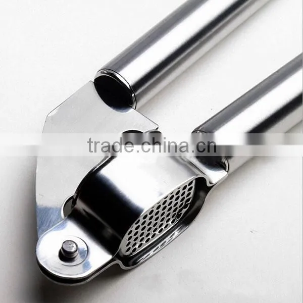 Amazon New Food Grade Approved 100% Stainless Steel Garlic Press Garlic Press and Peeler Kitchen Garlic Peeler photo-3