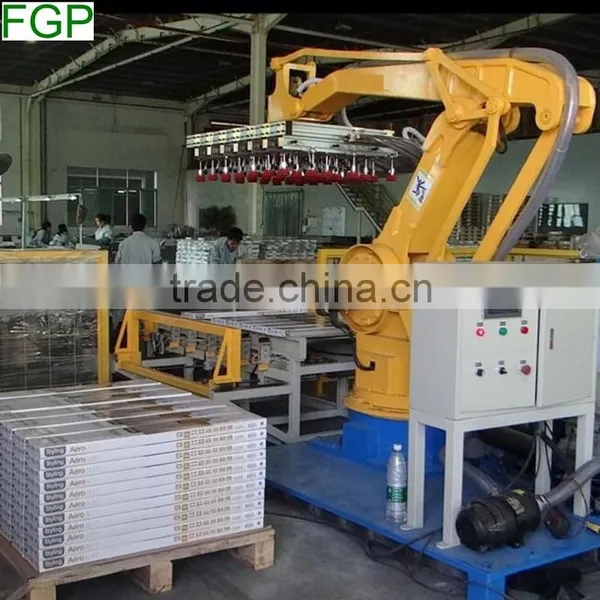 Automatic Robotic Palletizer/ Palletizing Robot For Beverage Industry