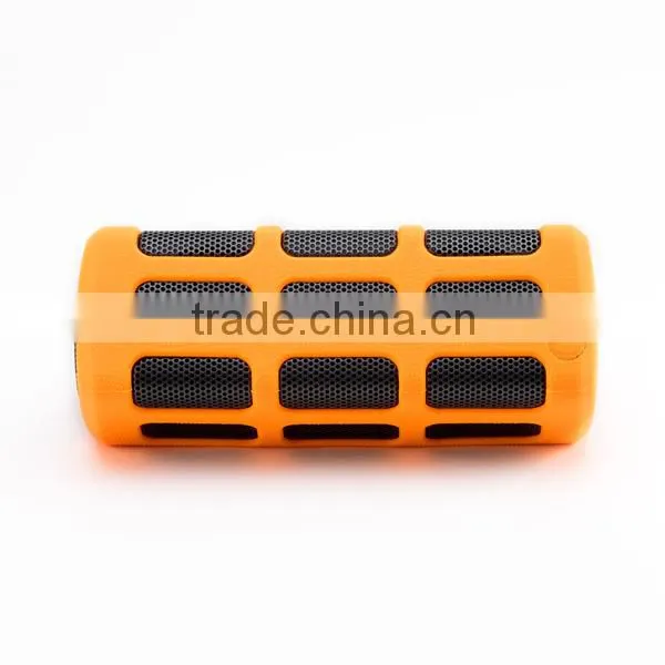 New Style Portable Outdoor Stereo Music Power Bank With Bluetooth Speaker Support Waterproof-RS7720 photo-2