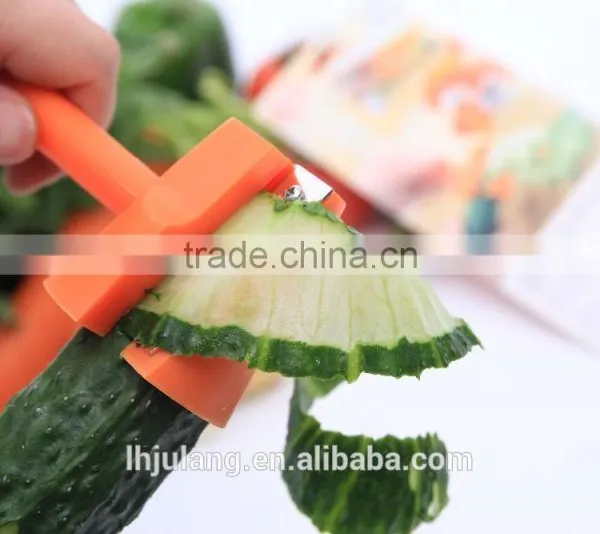Tri-blade Plastic Spiral Vegetable Slicer/plastic Carrot Peeler/slicer photo-3