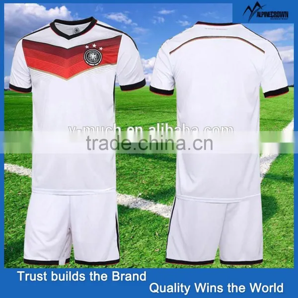 Wholesale Customized 100% Polyester High Quality Men Soccer Jersey Football Team Sets photo-3