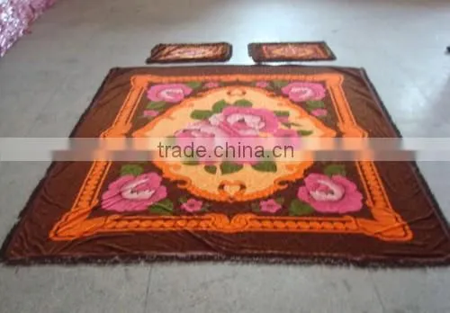 3pcs 100% Polyester Emboss Flower Print Velvet Bedsheet Set