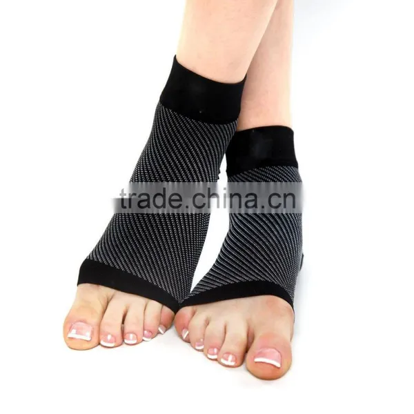 Plantar Fasciitis Compression Foot Sleeves Pain Relief in Heels & Arches photo-3