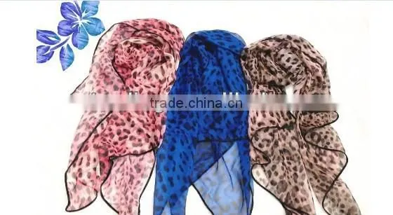 PRINTED POLYESTER SCARF photo-2