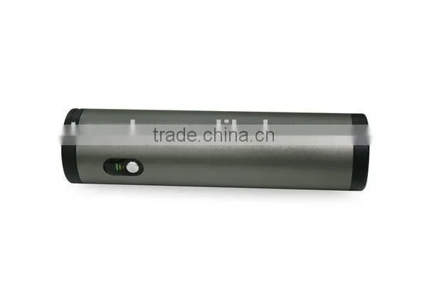 XP-E2 Multi-function LED Rechargeable Flashlight Emergency Powerbank Portable Phone Charger Bank photo-2