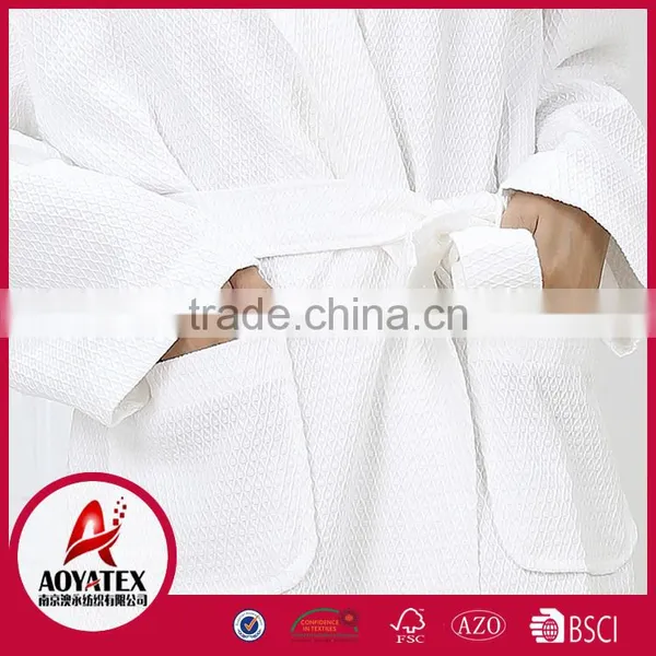 China Factory High Quality 100% Cotton Waffle Bathrobe photo-3