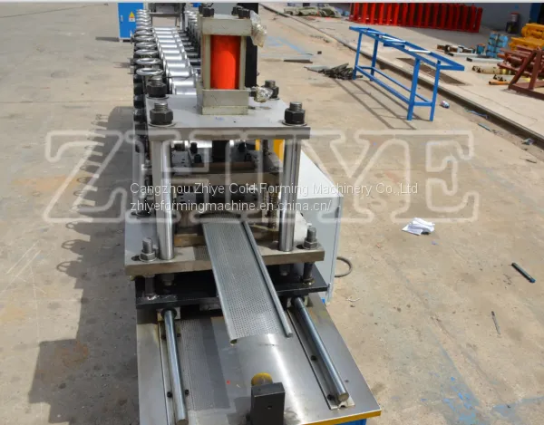 Roller Shutter Door Sheet Roll Forming Machine photo-2