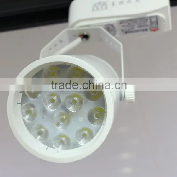 Guangzhou International Exhibition Hot Selling LED Track Lights With 12 Lights photo-3